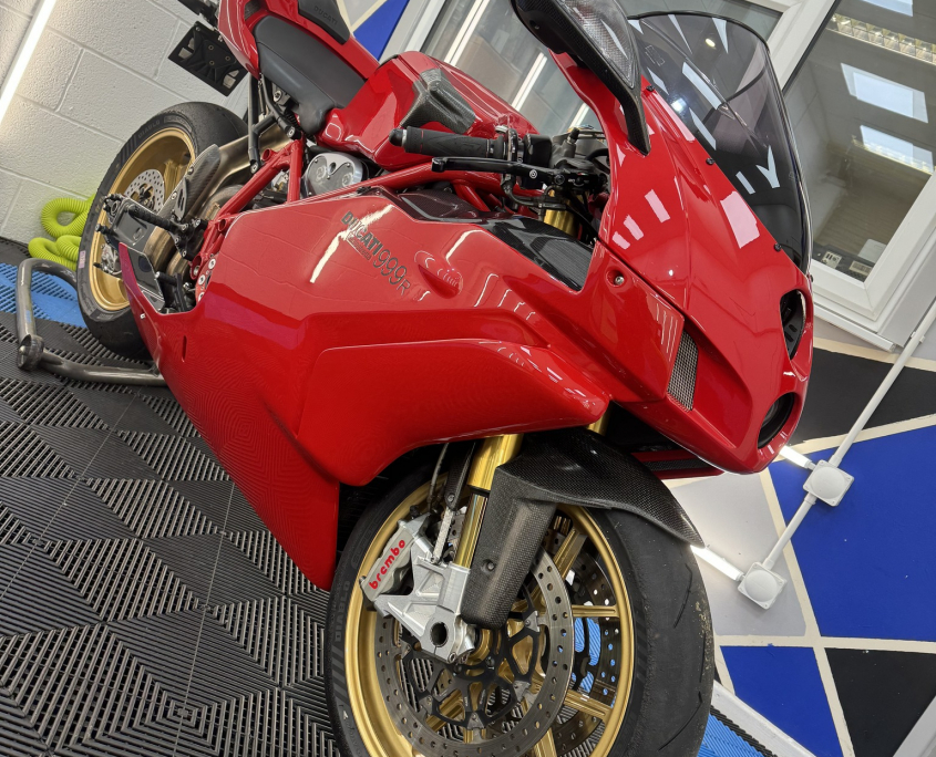 ducati ceramic coated in leicester Ducati ceramic coated by bike guy